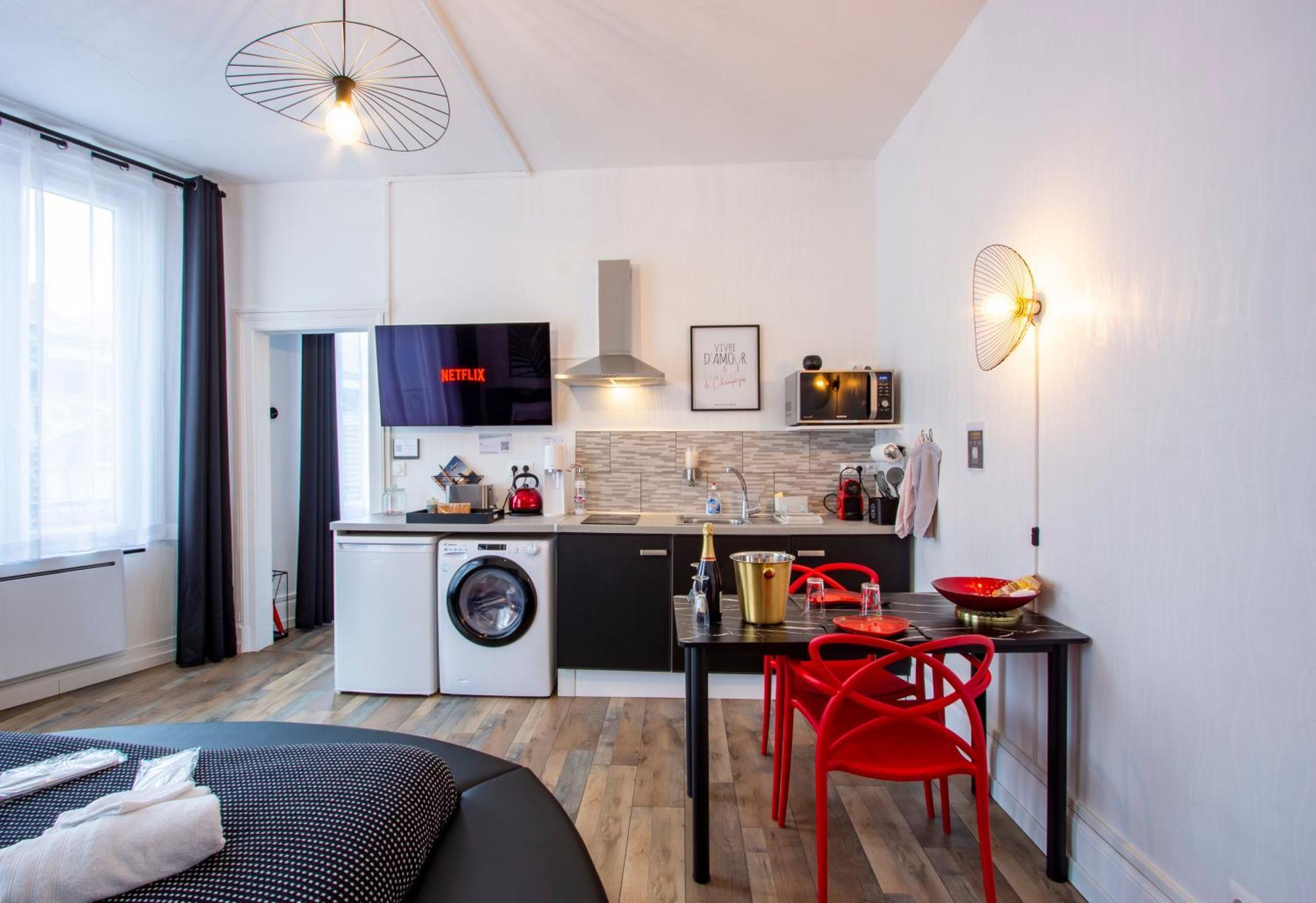 L'Hyper Centre - Netflix & Wifi - Literie Haut De Gamme - Check-In 24H24 - Goodmarning Châlons-en-Champagne Extérieur photo